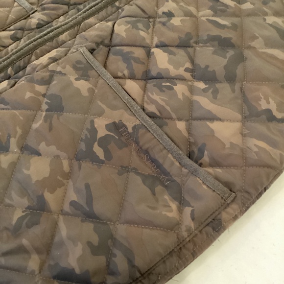Field and Stream Mens Large Brown Camo Quilted reversible zipper vest. Outdoors - Picture 11 of 12